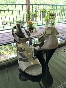 Nine West Sandals Women's sz 9M Gray Metallic Leather Heeled Gladiator Rocker - Picture 1 of 10