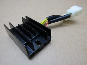 Peugeot Kisbee 50 RS 2021 6,693 miles regulator rectifier (11754) - Picture 1 of 7