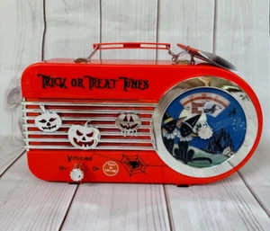 Halloween Radio Trick or Treat Tunes Orange Pumpkin Vampire Witch Spooky - Picture 1 of 9