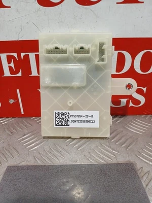 #GENUINE TESLA MODEL 3 CHARGE PORT CONTROL MODULE 2020-2023 1537264-20-B - Image 1 of 4