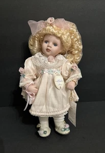 Geppeddo "JILL" Little Ladies Collection 11" Porzellanpuppe, neu geöffneter Karton - Bild 1 von 24