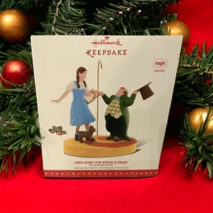 Hallmark Adorno de Navidad Mago de Oz Ding-Dong La bruja está muerta NUEVO - Imagen 1 de 5