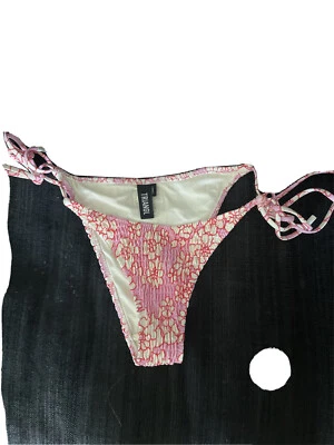 可爱花卉比基尼底部 X 码小号 — 第 1/4 张图片