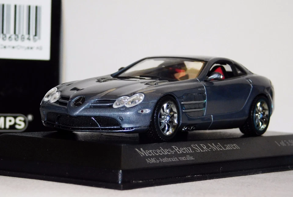 MERCEDES BENZ SLR -MCLAREN AMG 2003 DARK SILVER MINICHAMPS 400033022 1:43  - Image 1 of 1