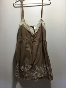 Top sin mangas para mujer Evie bordado crochet marrón talla 12 - Imagen 1 de 6