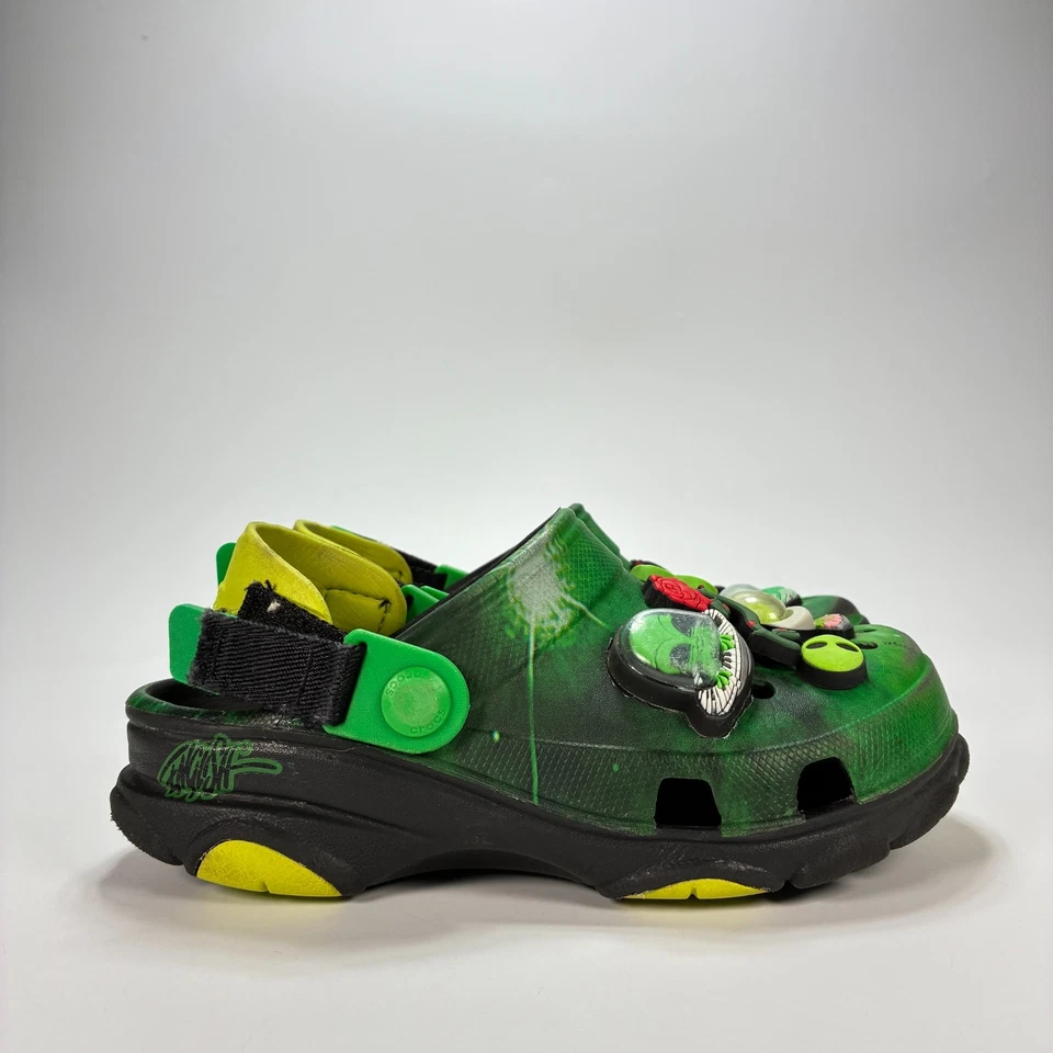 Zueco todo terreno Crocs Ron English Área 54 verde zapatos sin cordones 208140 juvenil talla 1 Foto 1 de 4