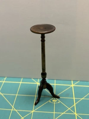 Pedestal de madera soporte para plantas con base de trípode escala 1:12 Foto 1 de 4