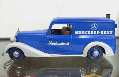 Schuco 1:18 Mercedes Benz 170 V Dealer Kundendienst Tin Windup Friction Toy Car - Image 1 of 4
