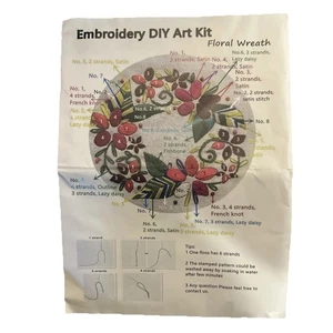 Embroidery DIY Art Kit C Needlework Floral Wreath Thread Fabric Instructions New - Picture 1 of 3