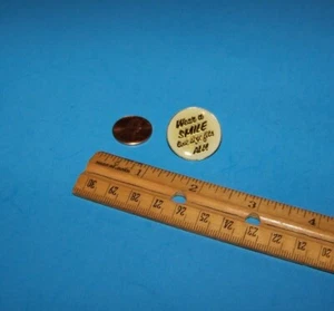 Vintage 1980's Pin "Wear A Smile - One size Fits All" - Picture 1 of 2