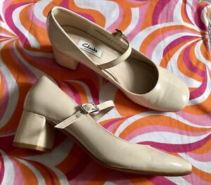 60s Mod Style Dolly Mary Jane Shoes - size 5.5 - Clarks - worn 2/3 times