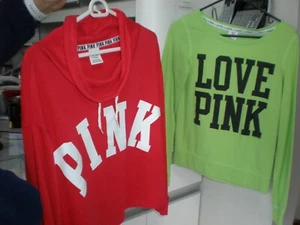 LOTE DE 2 Sudaderas Victoria's Secret Love Rosa Talla M & XS ROJO Y VERDE NEÓN TOPS - Imagen 1 de 8