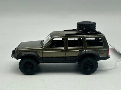 Johnny Lightning Jeep Cherokee, Metallic Green, Real Riders, 1:64, Excellent - Image 1 of 4