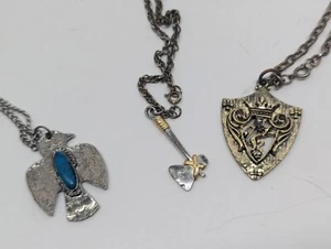 Collana VINTAGE stile turistico anni 60 70 ciondolo tuono con turchese/ascia - Foto 1 di 9