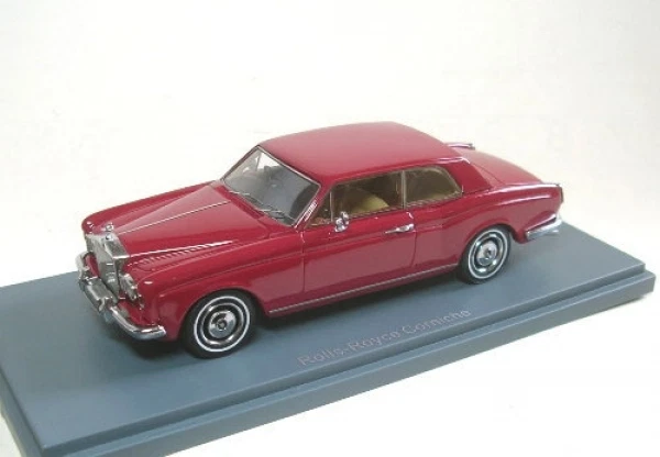 Rolls Royce Corniche Fhc (Red) IN Confezione Originale Con Acrylhaube 1:43 Neo - Immagine 1 di 1