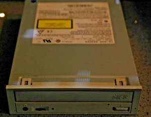NEC  CDR-1810A SCSI 50 pin  Internal Beige CD-ROM Drive working - Picture 1 of 8