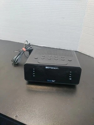Emerson CKS1800 SmartSet Alarm Clock Radio with AM/FM Radio, Dimmer, Sleep Timer - Image 1 of 4