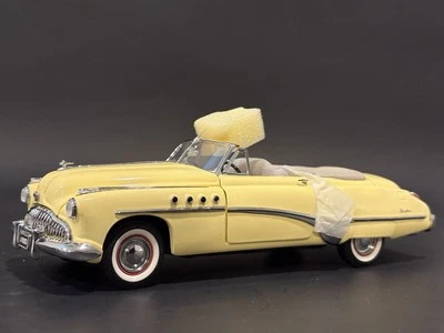 Franklin Mint 1/24 scale 1949 Buick Roadmaster Convertible Yellow #B11TL08 NEW - Image 1 of 3