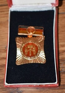 Medaglia ordine tedesco RDT lavoro socialista imparare e vivere - Foto 1 di 4