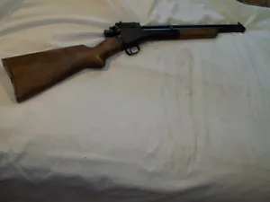 Crosman 102 .22 Repeater Pumps & Shoots - Picture 1 of 9