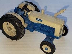 ERTL - Equipo agrícola vintage - Tractor diésel Ford 5000 (3 3/4 pulgadas de largo) - Imagen 1 de 7