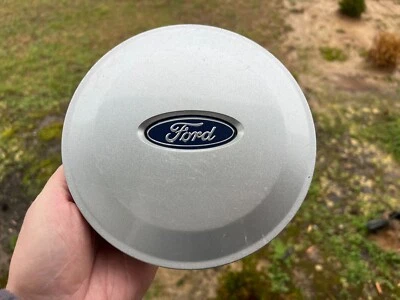 FORD ESCAPE OEM WHEEL CENTER CAP EC18-37-190 1L8J-1A096-AA 2001 2002 2003 2004 - Image 1 of 3
