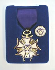 Republican Presidential Legion of Merit Ribbon Medal and Lapel Pin Set / No Case