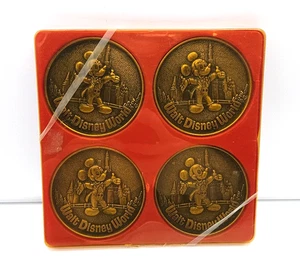 Sottobicchieri in bronzo Disneyland Topolino (set di 4). Vintage 1986. - Foto 1 di 4