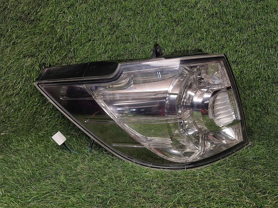 Mazda MPV 2007 Left Tail Light Rear Lamp L20651160 DTR64533 - Image 1 of 4