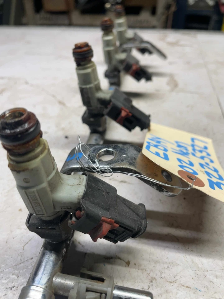 2001-2003 NEON 01-03 VOYAGER Peças de Injeção de Combustível Trilho Injetor de Combustível 2.4l Fabricante de Equipamento Original - Imagem 1 de 4