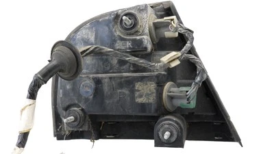 Conjunto de luz trasera derecha Buick Park Avenue 1999-2004 usado 16523578  Foto 1 de 4