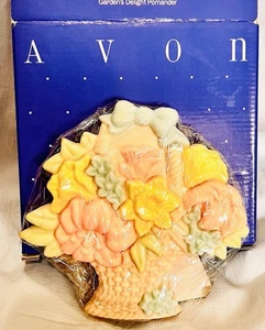 Avon GARDEN’S DELIGHT POMANDER con profumo floreale NOS in scatola VINTAGE - Foto 1 di 4