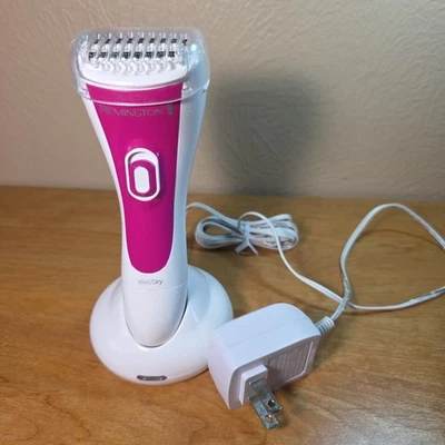 Ladies Remington Shaver Wet Dry Rechargeable WDF-4820 - Image 1 of 4