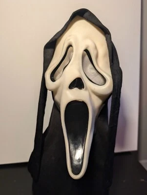 Fun World Easter Unlimited (EU) Ghostface Scream Hooded Latex Halloween Mask - Image 1 of 4