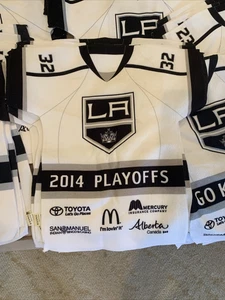 2014 LA Kings Stanley Cup Playoffs Jersey Rally towel 32 Jonathan Quick New - Picture 1 of 5