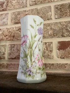 Japanese bud vase octagon porcelain world gifts purple pink Floral Gold rim - Picture 1 of 8