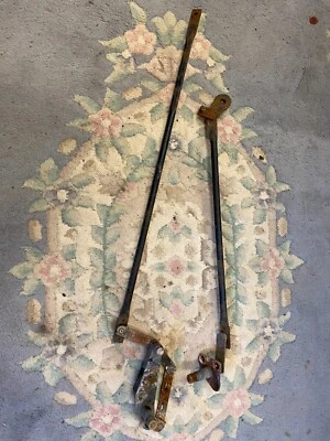 Oldsmobile Starfire 1961 transmisión limpiaparabrisas Foto 1 de 2