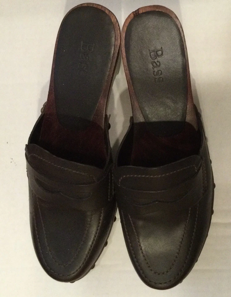 Tacones Bass East Village para mujer talla 7 de cuero marrón con tachuelas de colección sin cordones Foto 1 de 4