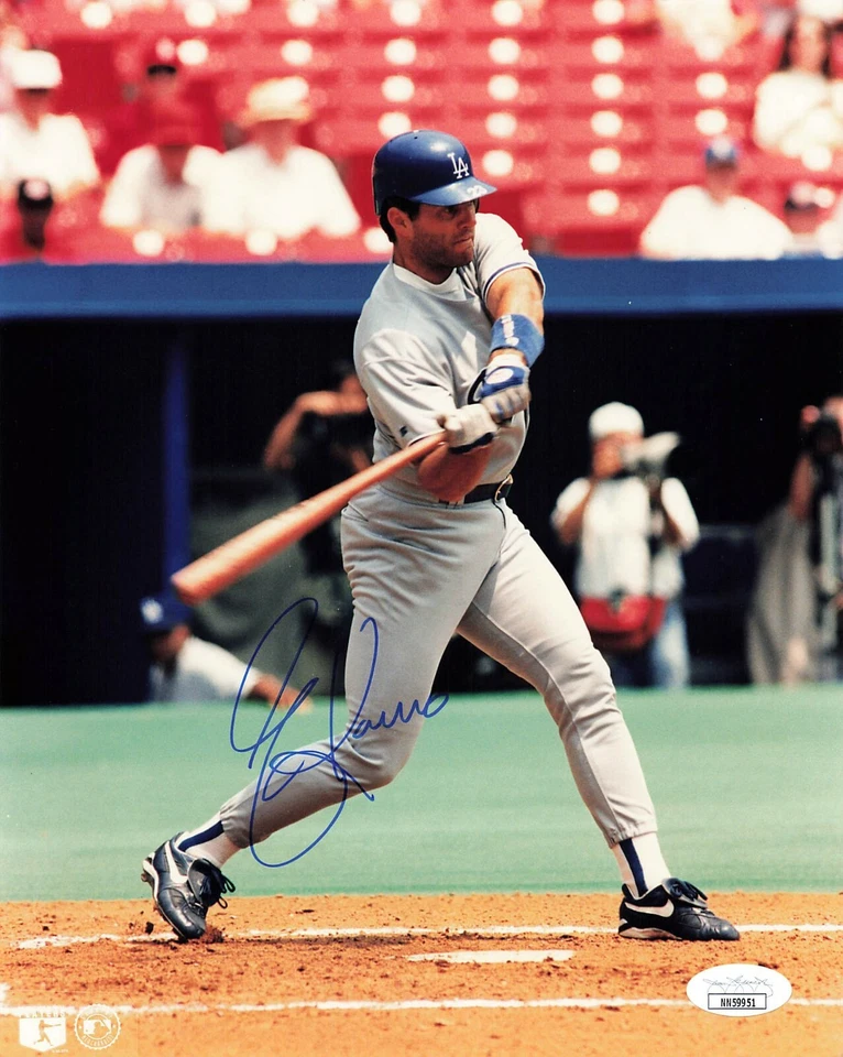 Eric Karros Signed 8x10 Los Angeles Dodgers (JSA NN59951) - Image 1 of 1
