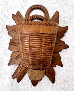 Antique Hand Carved Basket & Leaf Match Holder Striker de Lendrecie's Fargo ND - Picture 1 of 12