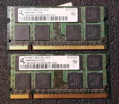 Lot of 2 Qimonda 1GB 2Rx8 PC2-5300S Laptop Memory HYS64T128021HDL-3S-B SODIMMs - Image 1 of 2