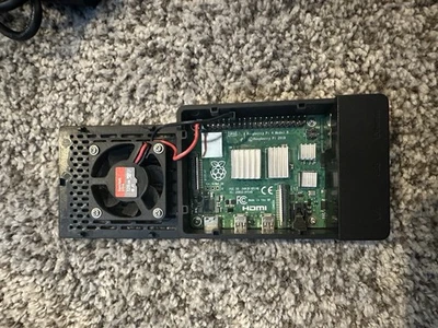 CanaKit Raspberry Pi 4 8 GB Kit de inicio todo en uno 128 GB Tarjeta SD Estuche con cable HDMI Foto 1 de 2