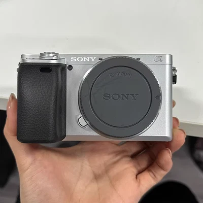 Cámara digital de video Sony Alpha a6400 sin espejo 24,2 MP 4K solo cuerpo inglés Foto 1 de 4