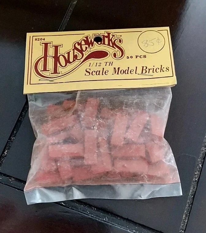 2 Pacakges Houseworks 1/12th Scale Model Natural Clay Bricks #8204
