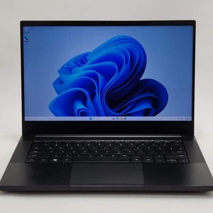 Razer Blade 14 RZ09-0370 14" Ryzen 9 5900HX 3,3 GHz 16 GB RAM 1 TB GeForce RTX 3060 - Foto 1 di 14