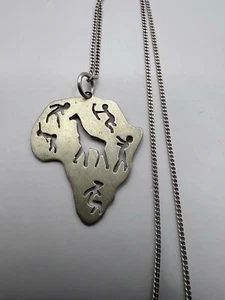 Quality 925 Sterling Silver Africa Pendant & Chain • 3.99 Grams - Picture 1 of 4