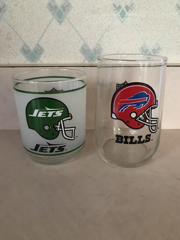 VTG Buffalo Bills, N.Y. Jets Mobil NFL Football Frosted Glass Set Of 2 Cover