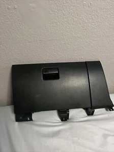 Infiniti G35 2004 sedán guantera negra - Imagen 1 de 3