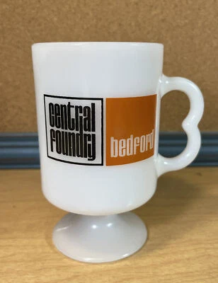 Taza de colección Central Foundry GM UAW 1973 Safety Bedford, Indiana Milk Glass Foto 1 de 4