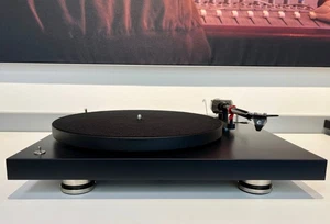 Tocadiscos Pro-Ject Debut Pro B True Balanced -DESEMBALAJE - ¡NUEVO! - Imagen 1 de 5